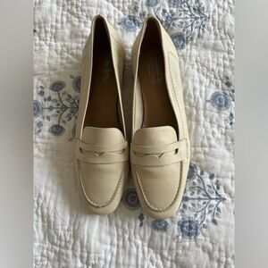 Elegant Cream Loafers